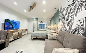 Aly'Zen - Studio de charme. Pieds dans l'eau (mer)